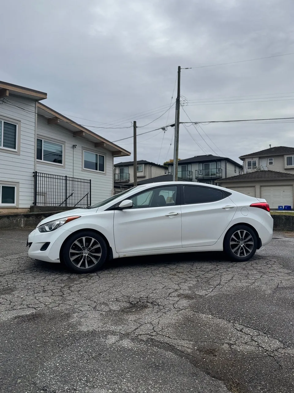 Hyundai Elantra 2014 photo 3