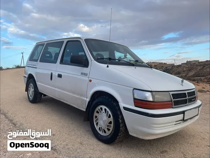 Chrysler Voyager 1995 photo 2