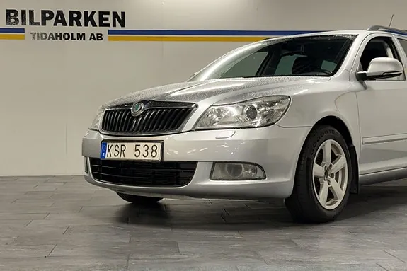 Skoda Octavia 2011 photo 2