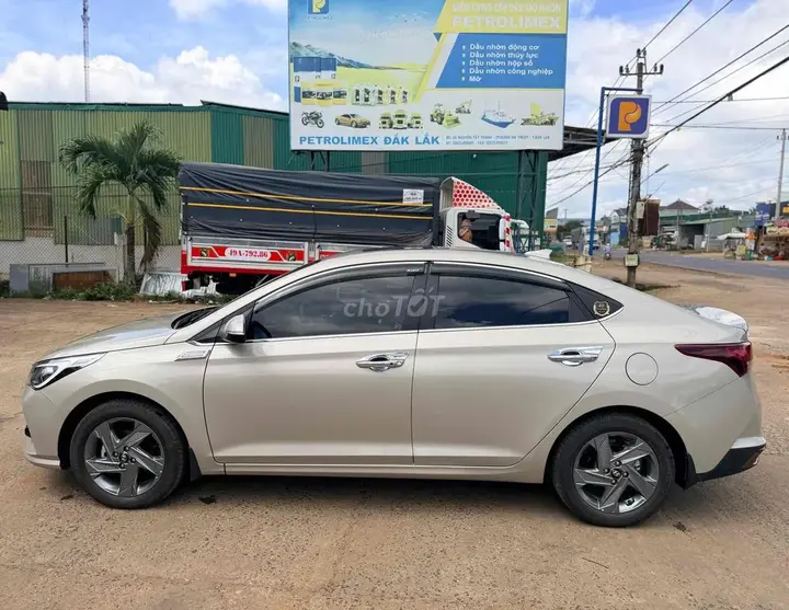 Hyundai Accent 2023 photo 3