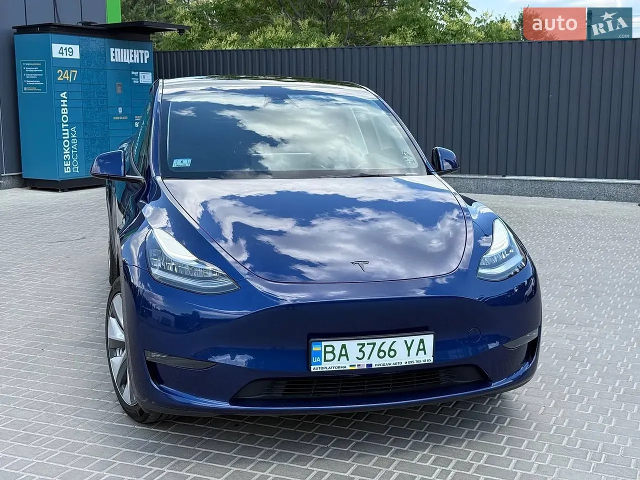 Tesla Model Y 2023 photo 4