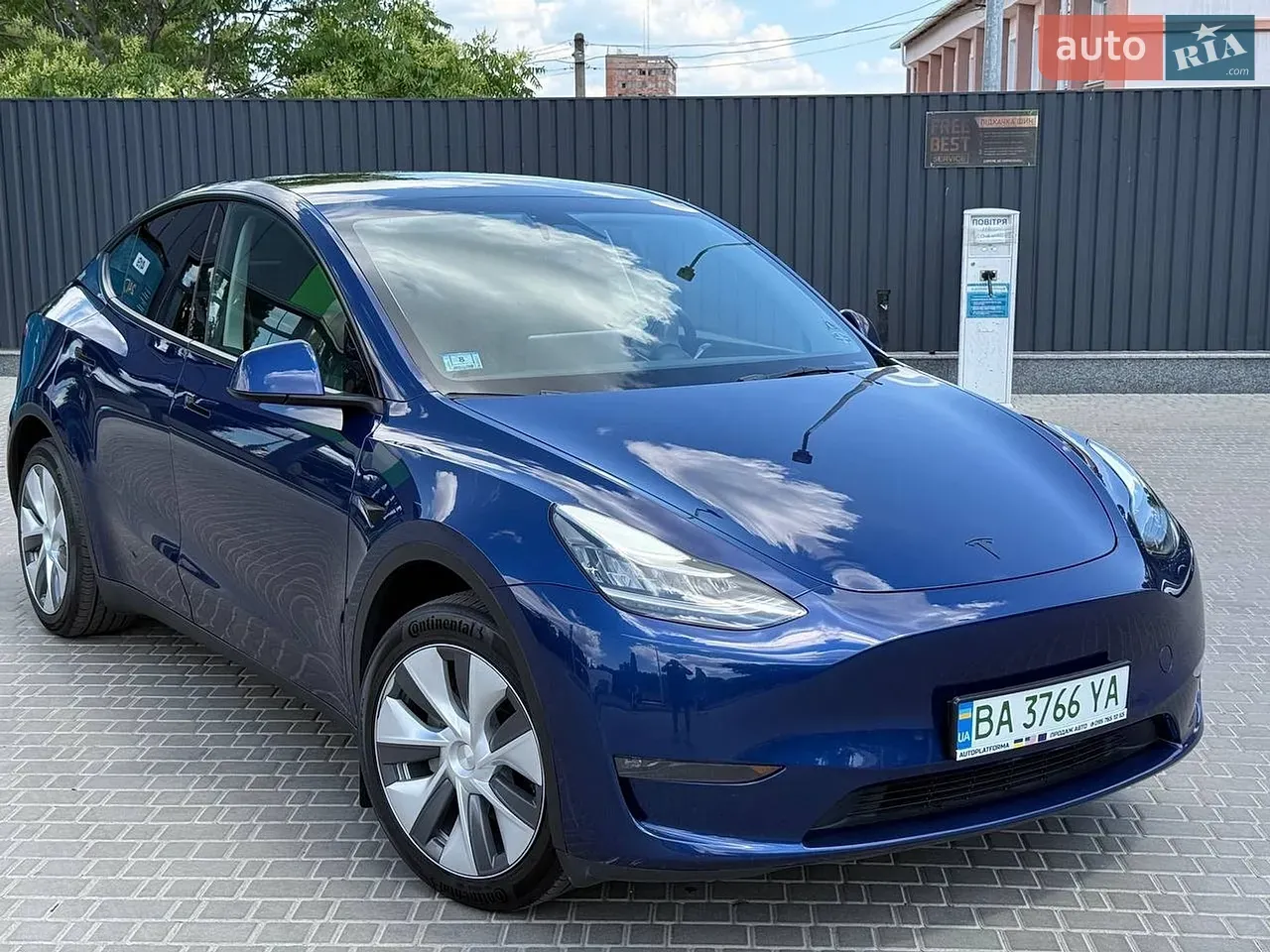 Tesla Model Y 2023 photo 5