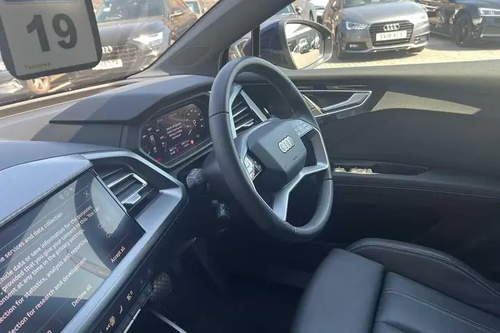 Audi Q4 E-Tron 2025 photo 2