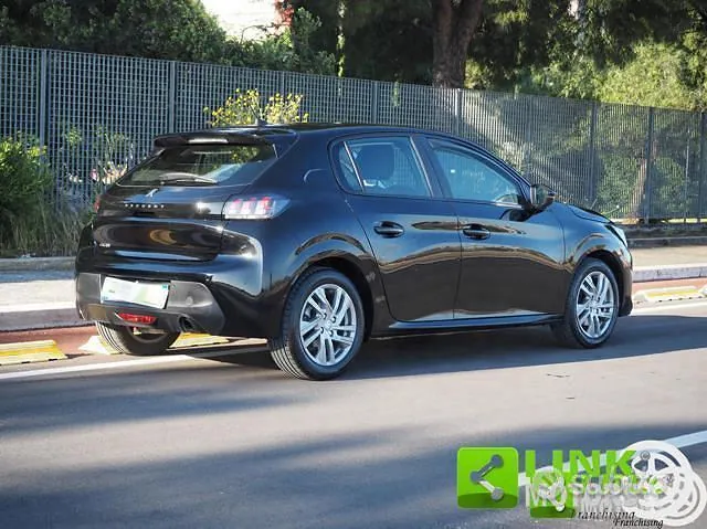 Peugeot 208 2020 photo 2