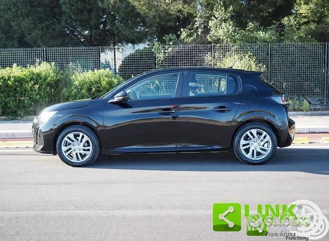 Peugeot 208 2020 photo 3