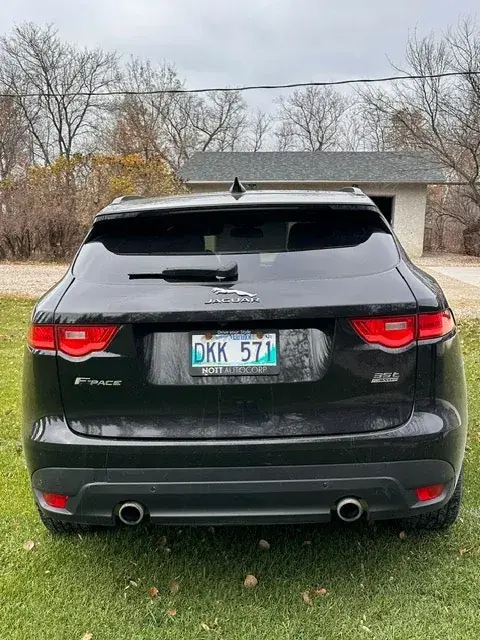 Jaguar F-Pace 2017 photo 5