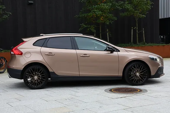 Volvo V40 Cross Country 2014 photo 4