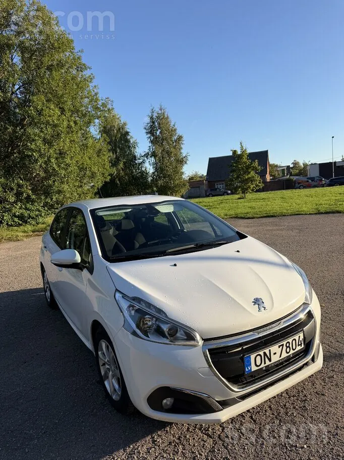 Peugeot 208 2016 photo 2