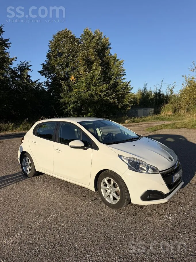 Peugeot 208 2016 photo 5