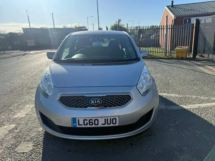 Kia Venga 2010 photo 3