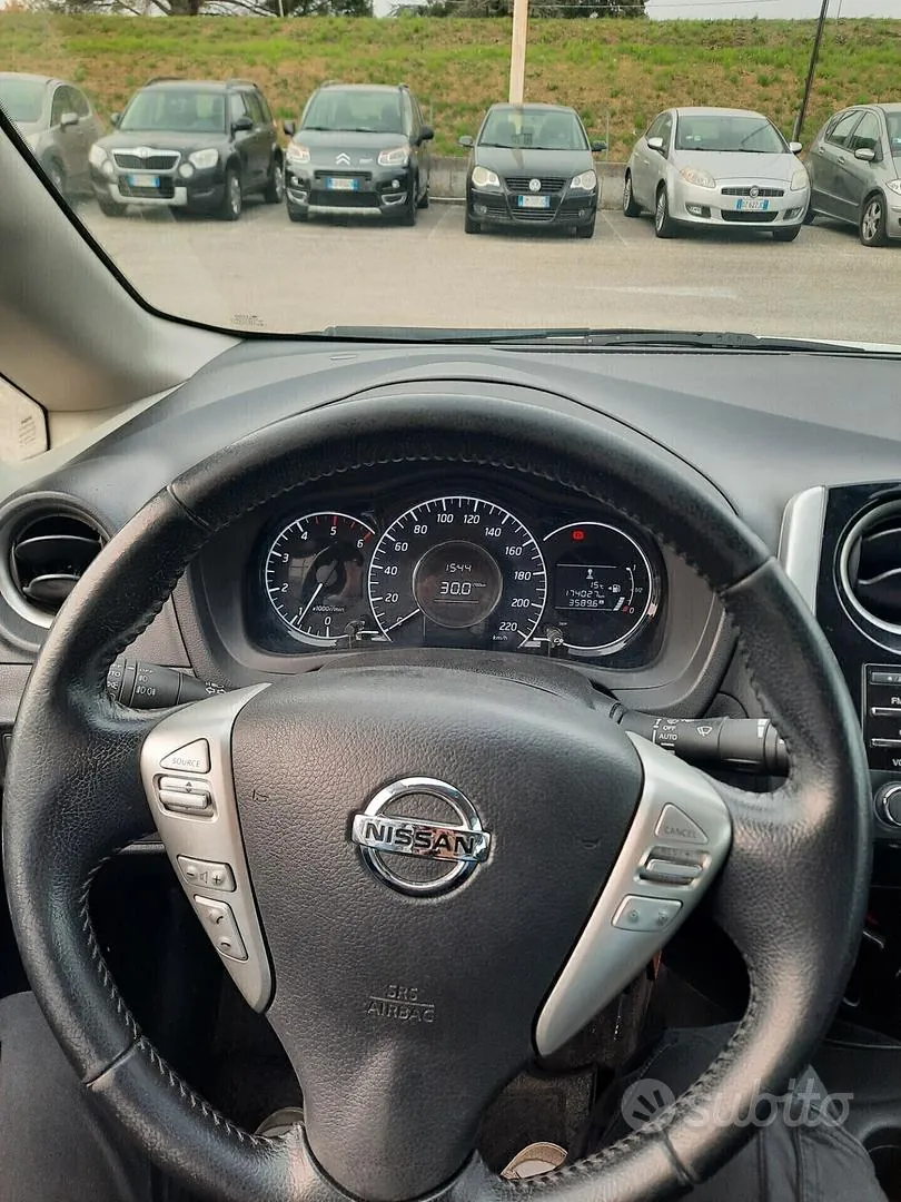 Nissan Note 2015 photo 4