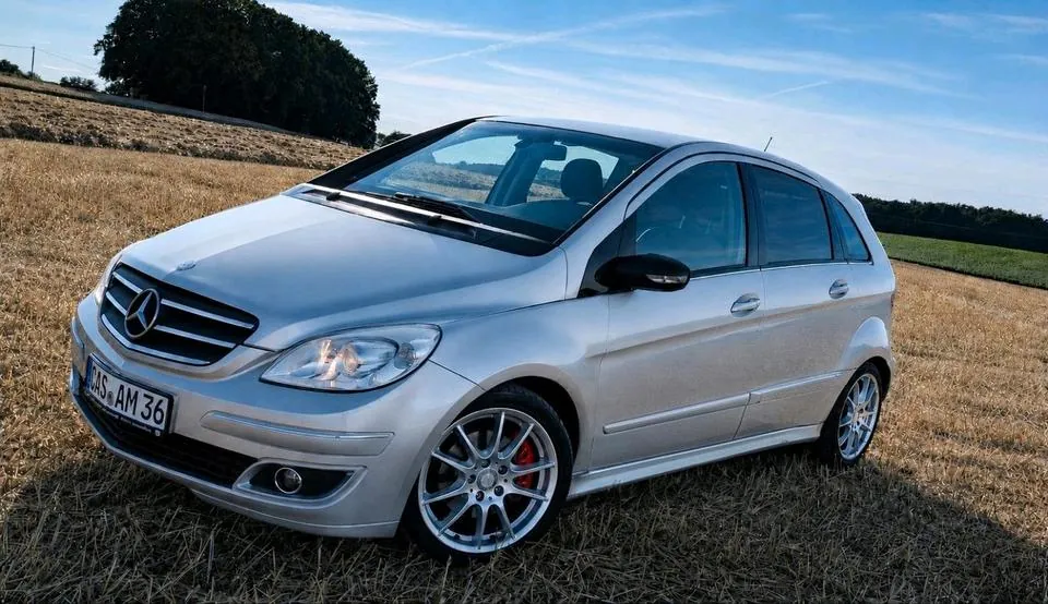 Mercedes-Benz B200