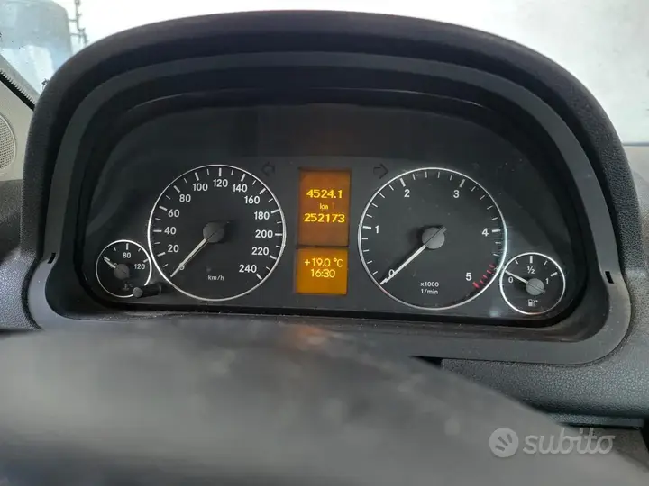 Mercedes-Benz A 2008 photo 4