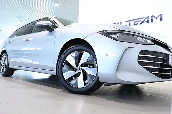 Volkswagen Passat 2025 photo 4