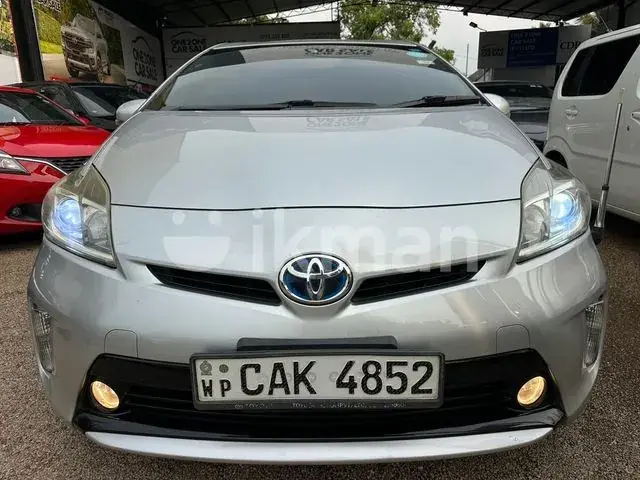 Toyota Prius 2013 photo 2