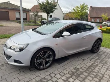 Opel Astra 2012 photo 2