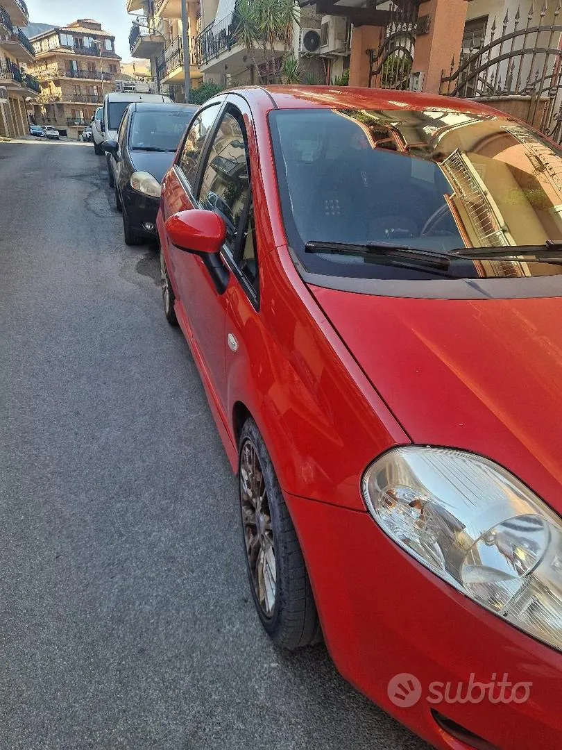 Fiat Grande Punto 2007 photo 2