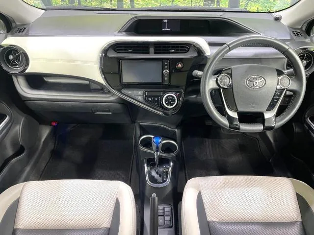 Toyota Aqua 2017 photo 2