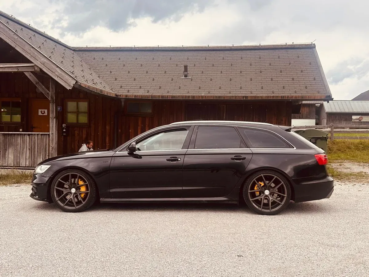 Audi A6 2011 photo 2