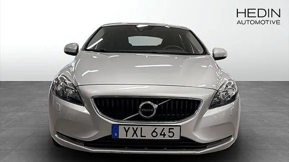 Volvo V40 2018 photo 2