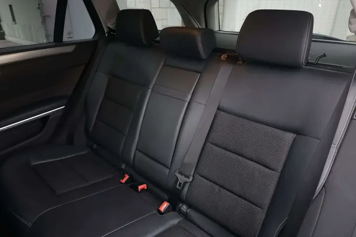 Mercedes-Benz E 250 2015 photo 3