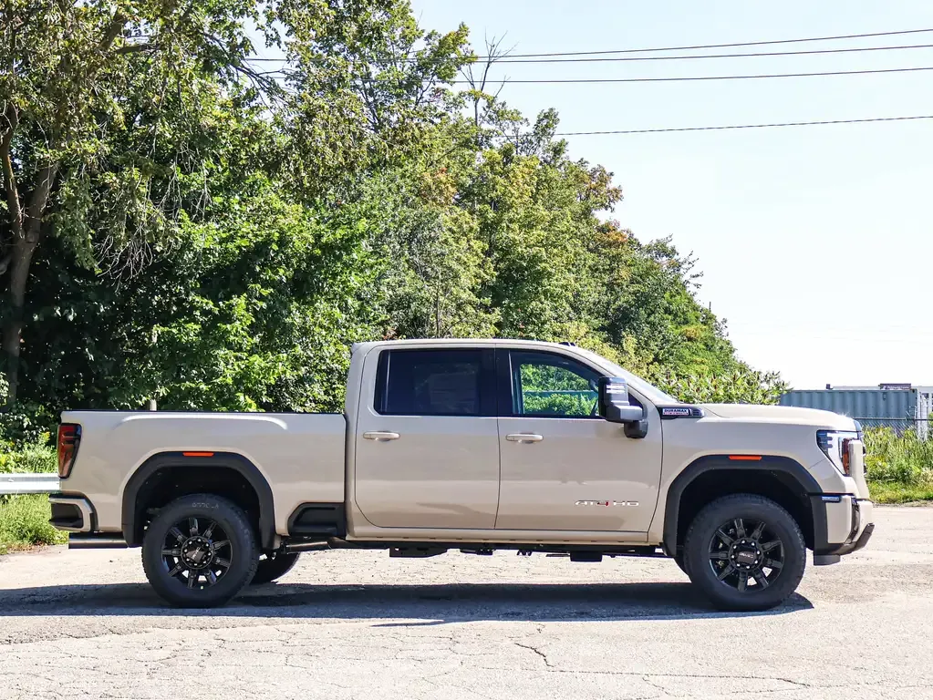 GMC Sierra 2500Hd 2026 photo 2