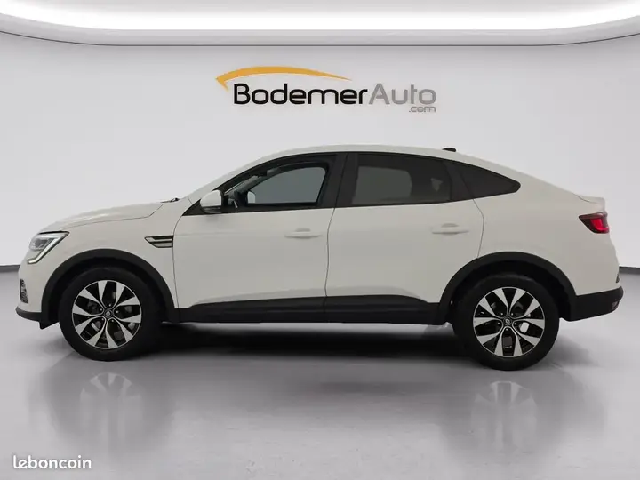 Renault Arkana 2023 photo 2