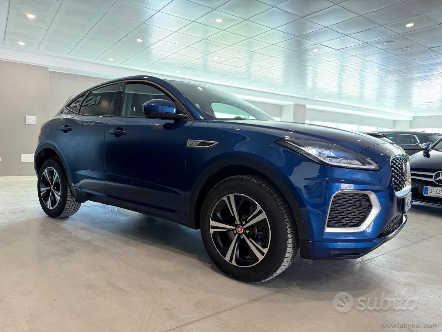 Jaguar E-Pace 2023 photo 4