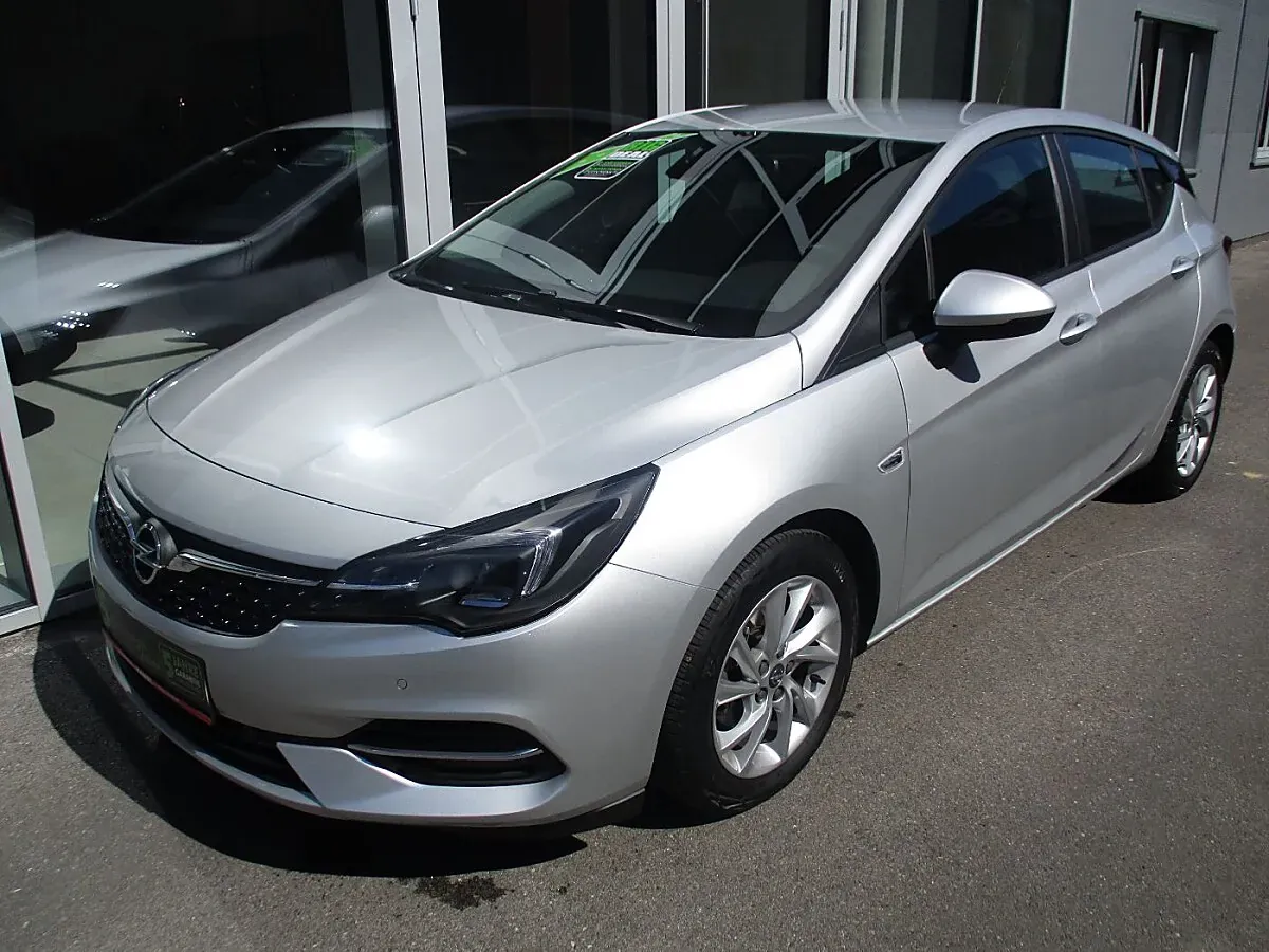 Opel Astra 2020 photo 2