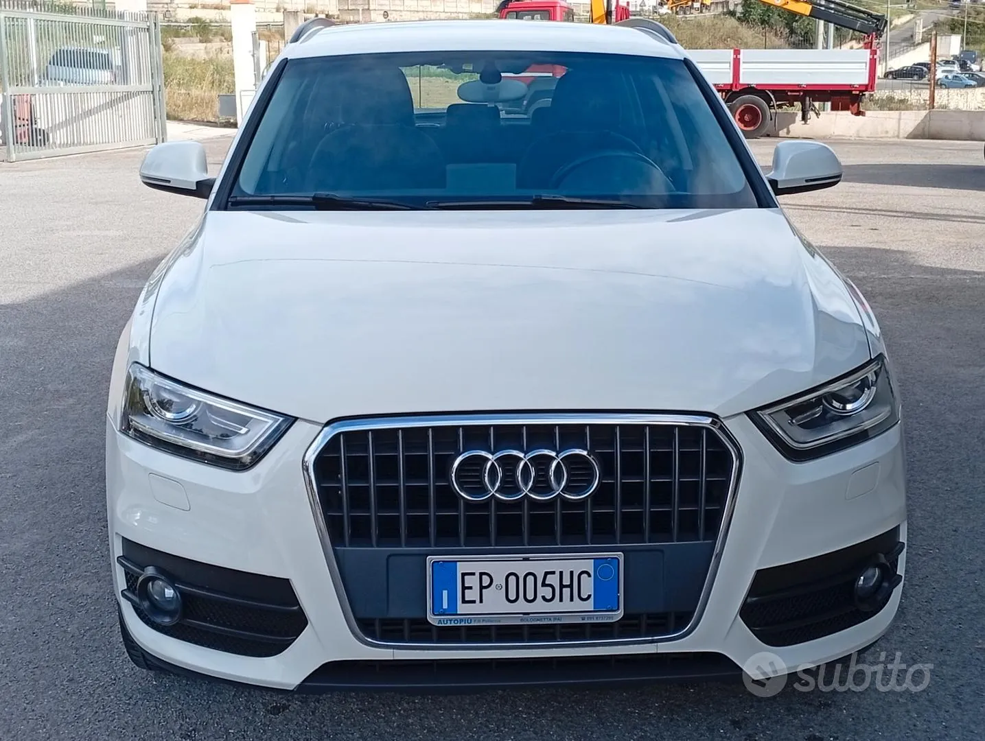 Audi Q3 2013 photo 2