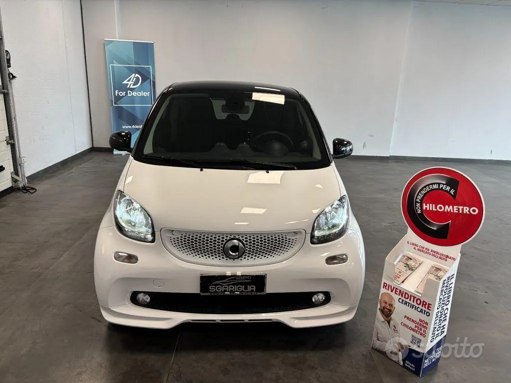 Smart Fortwo 2019 photo 2