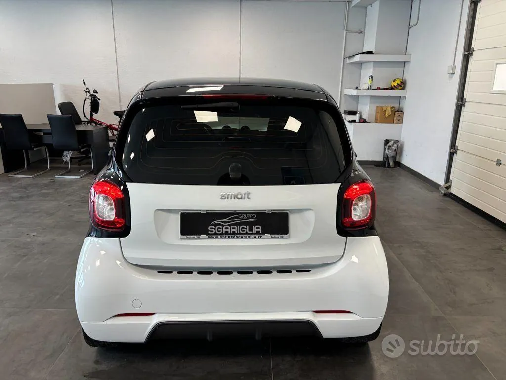 Smart Fortwo 2019 photo 5