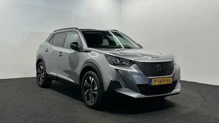 Peugeot E-2008 2022 photo 2