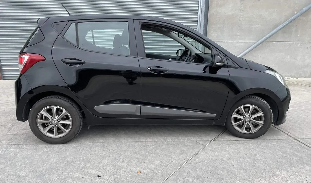 Hyundai I10 2015 photo 2