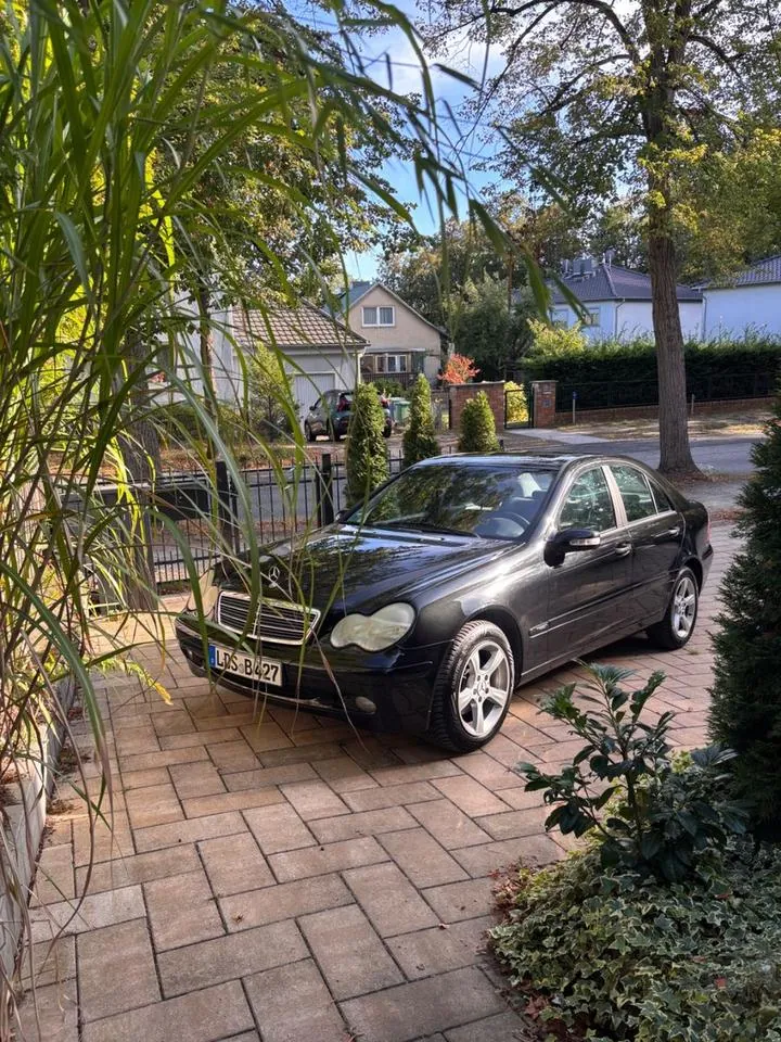 Mercedes-Benz C 180