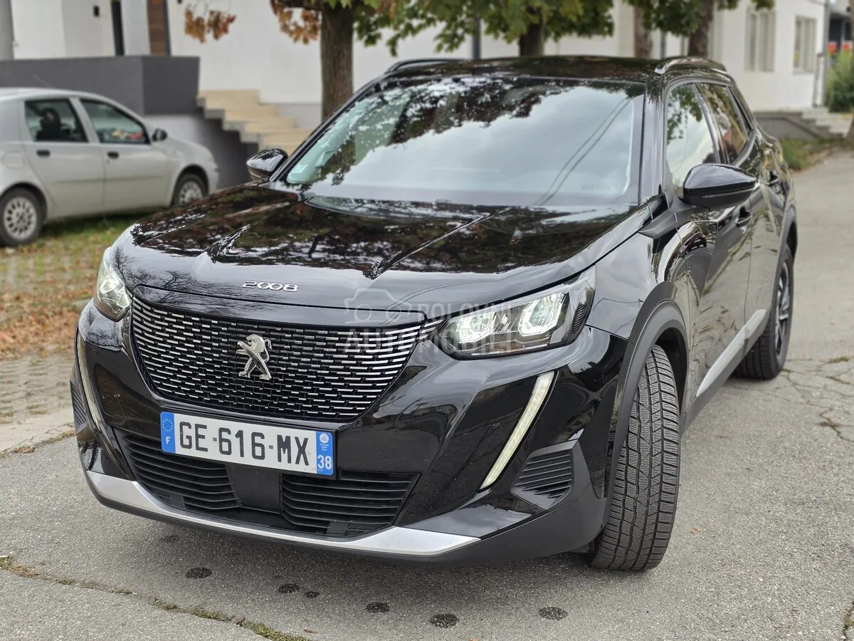 Peugeot 2008 2022 photo 2