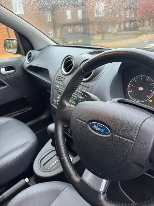 Ford Fiesta 2007 photo 4