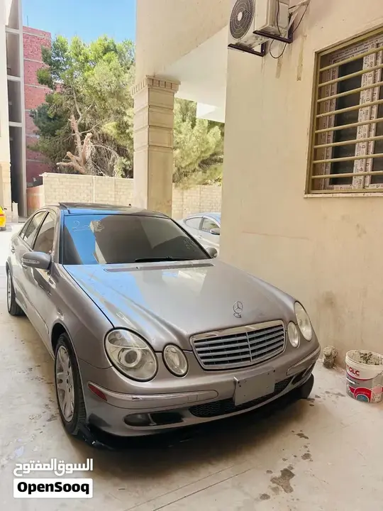 Mercedes-Benz E-Class 2004 photo 3