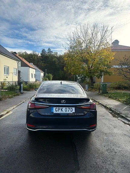 Lexus Es300H 2021 photo 4