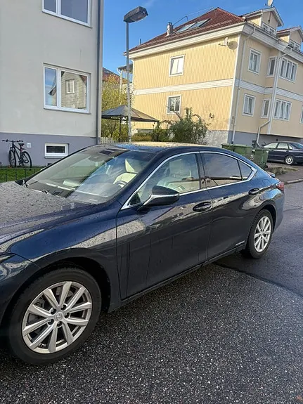 Lexus Es300H 2021 photo 2