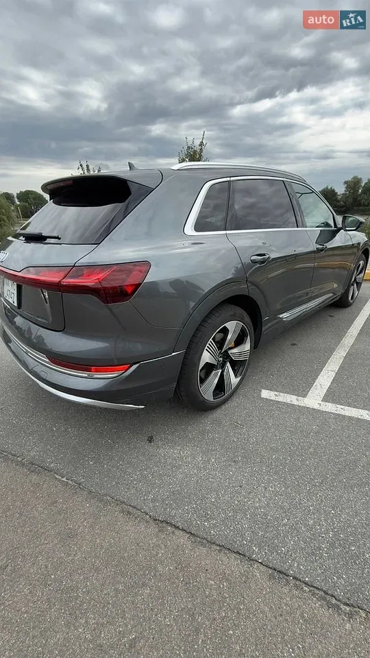 Audi E-Tron 2019 photo 5