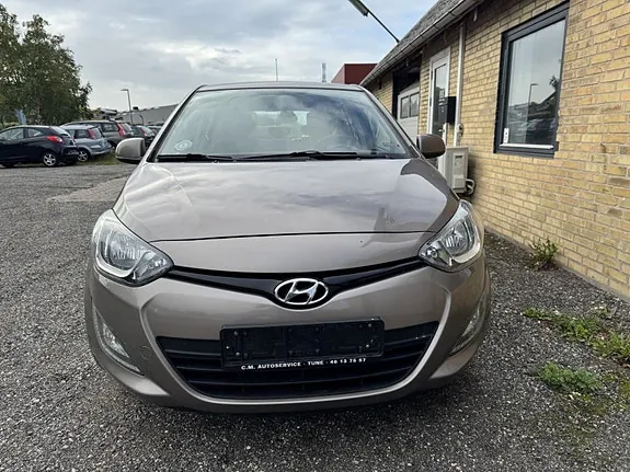 Hyundai I20 2013 photo 3