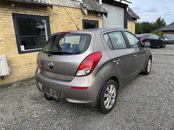 Hyundai I20 2013 photo 5