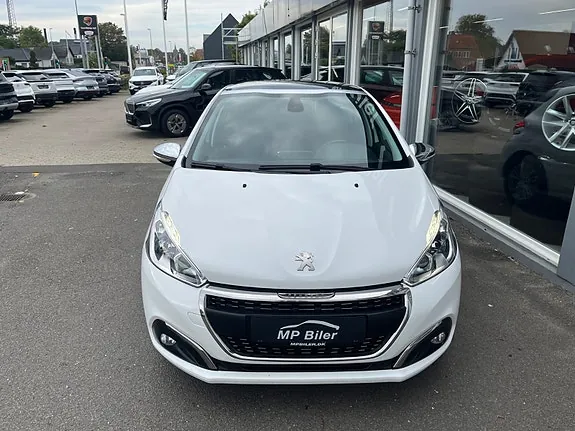Peugeot 208 2018 photo 4
