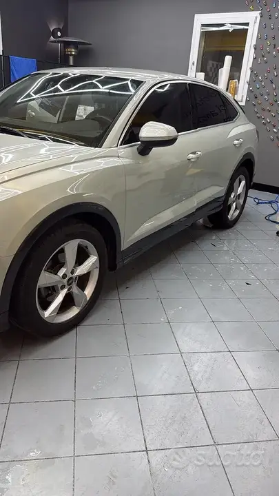 Audi Q3 2023 photo 2