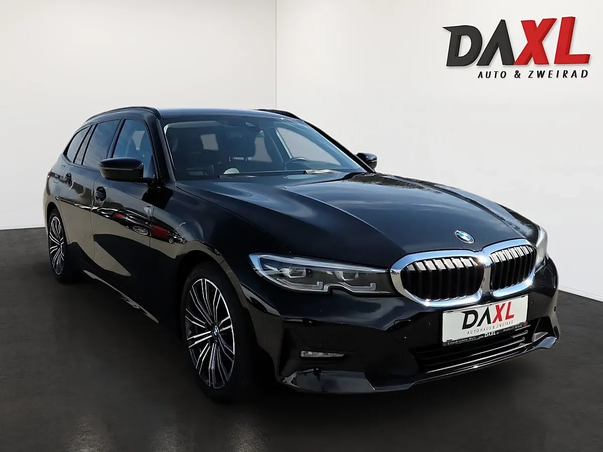 BMW 3 Series 2019 photo 3