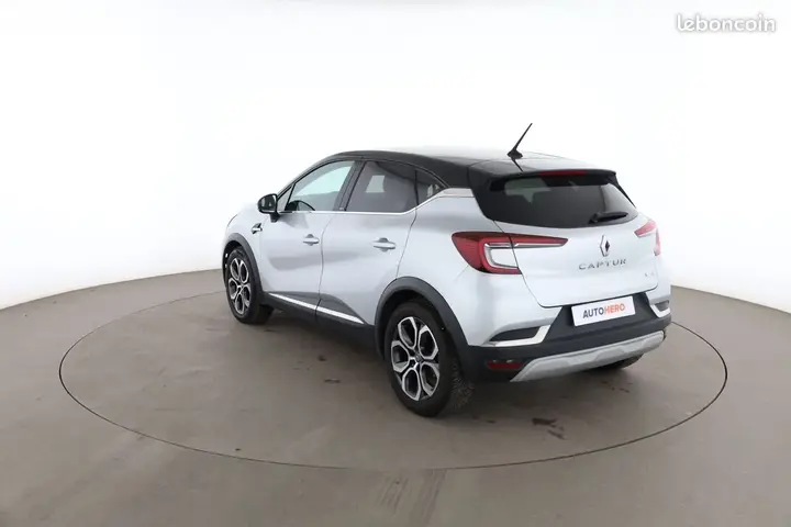 Renault Captur 2021 photo 2