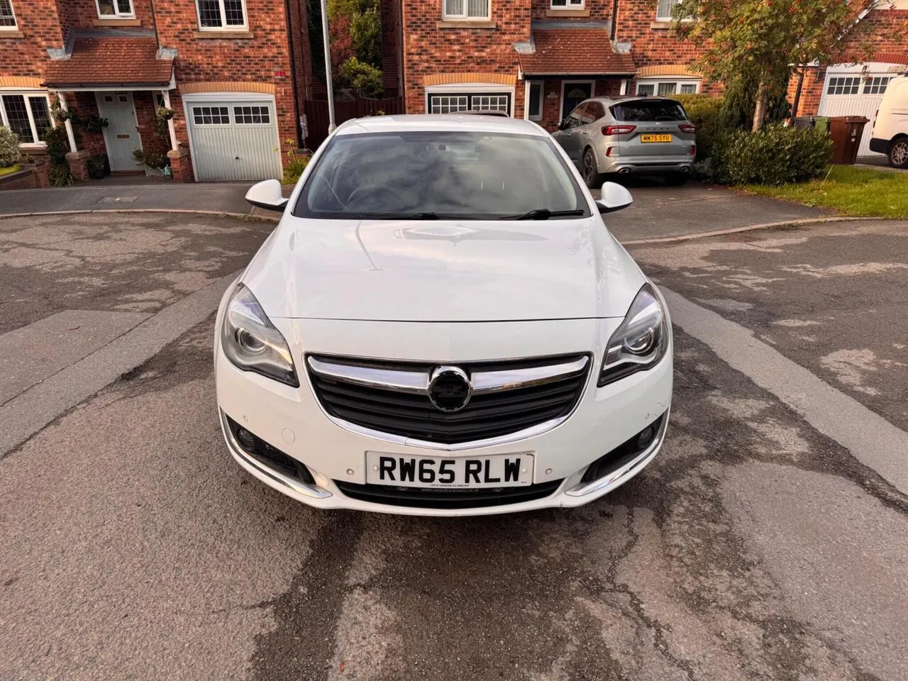 Vauxhall Insignia 2015 photo 2
