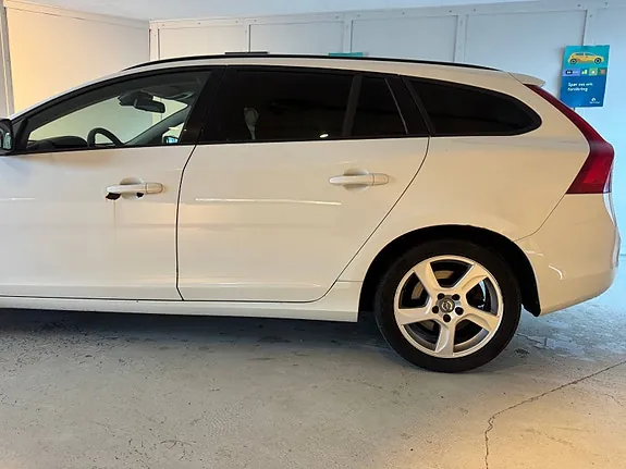 Volvo V60 2012 photo 4