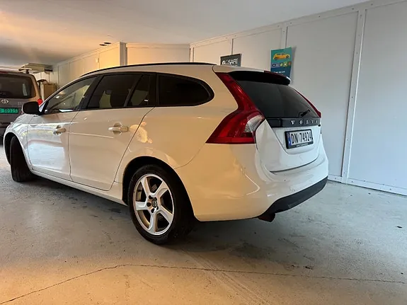Volvo V60 2012 photo 3